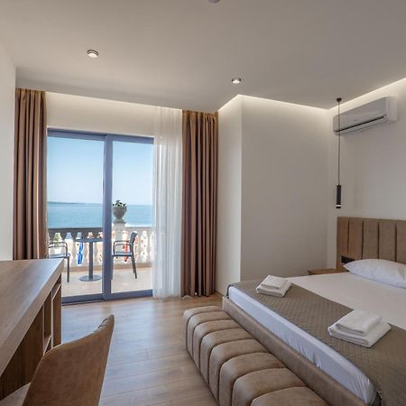 Keos Hotel Sarandë Esterno foto