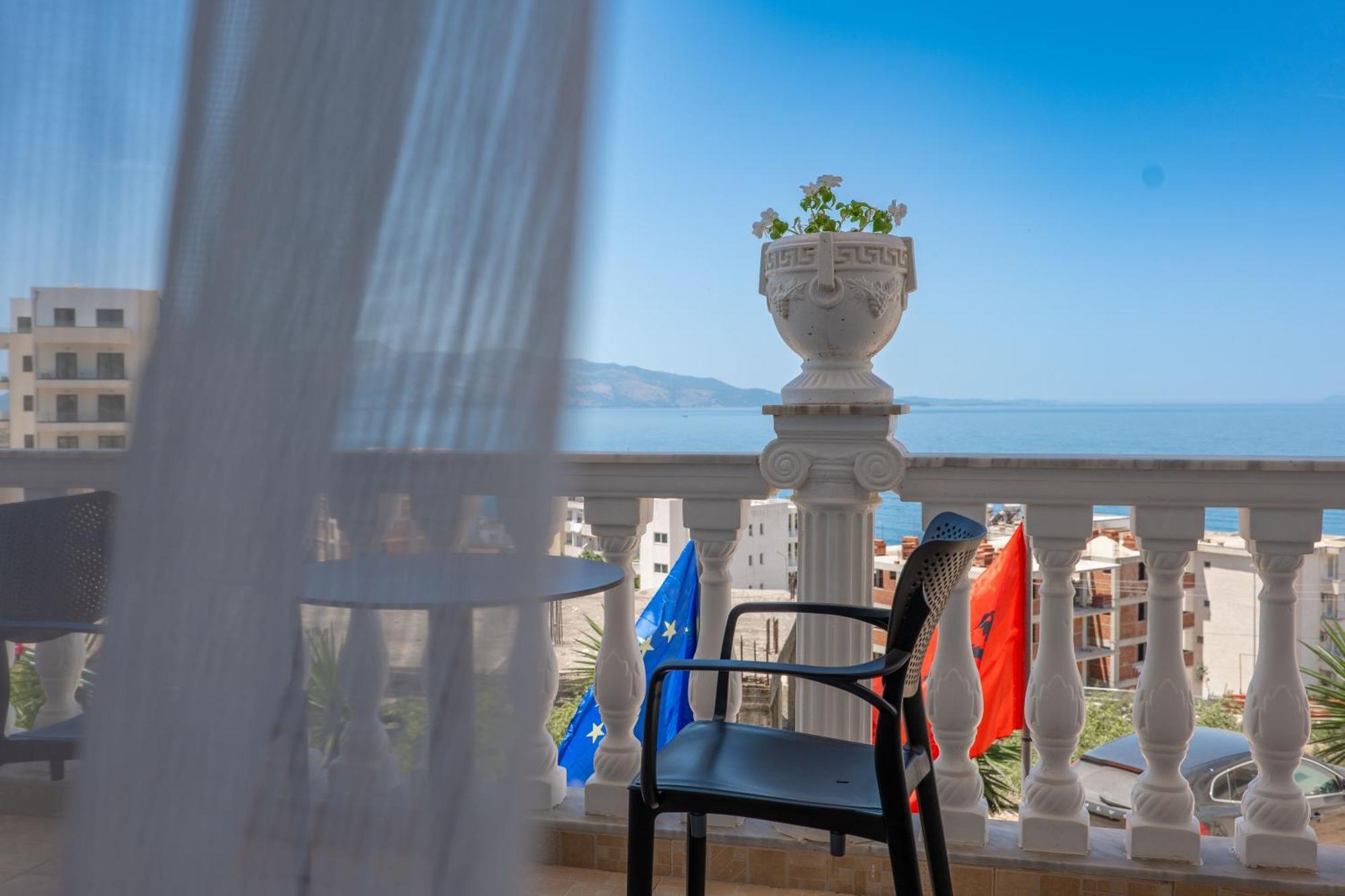 Keos Hotel Sarandë Esterno foto