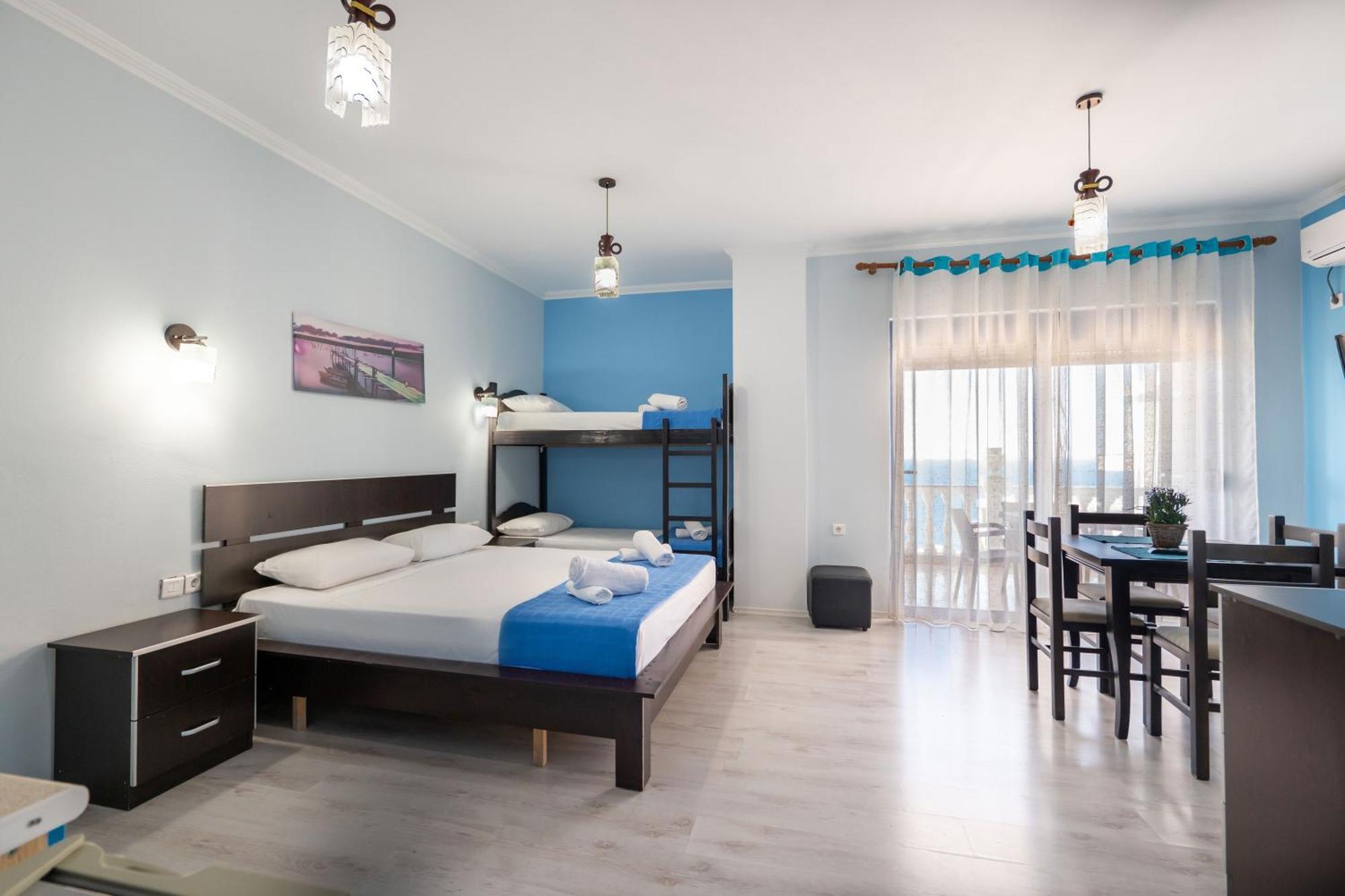 Keos Hotel Sarandë Esterno foto