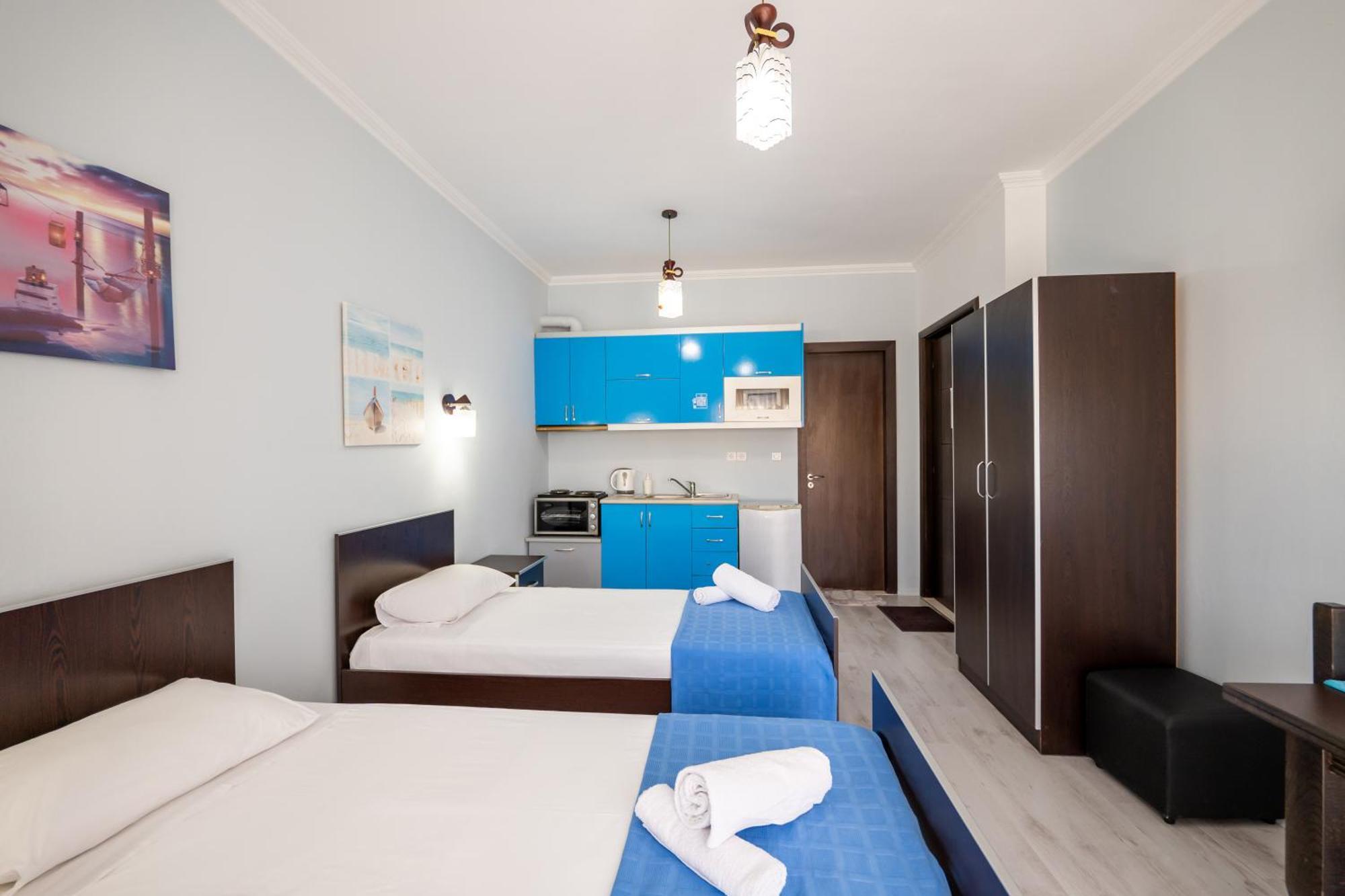 Keos Hotel Sarandë Esterno foto