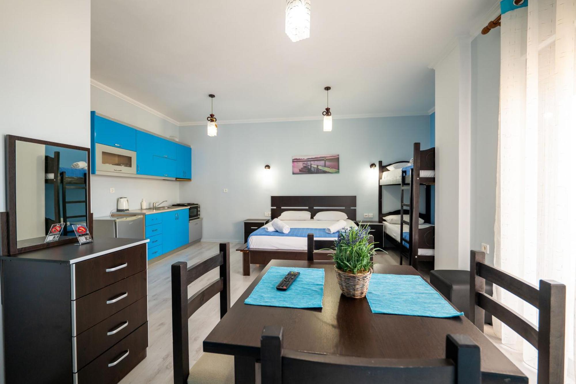 Keos Hotel Sarandë Esterno foto