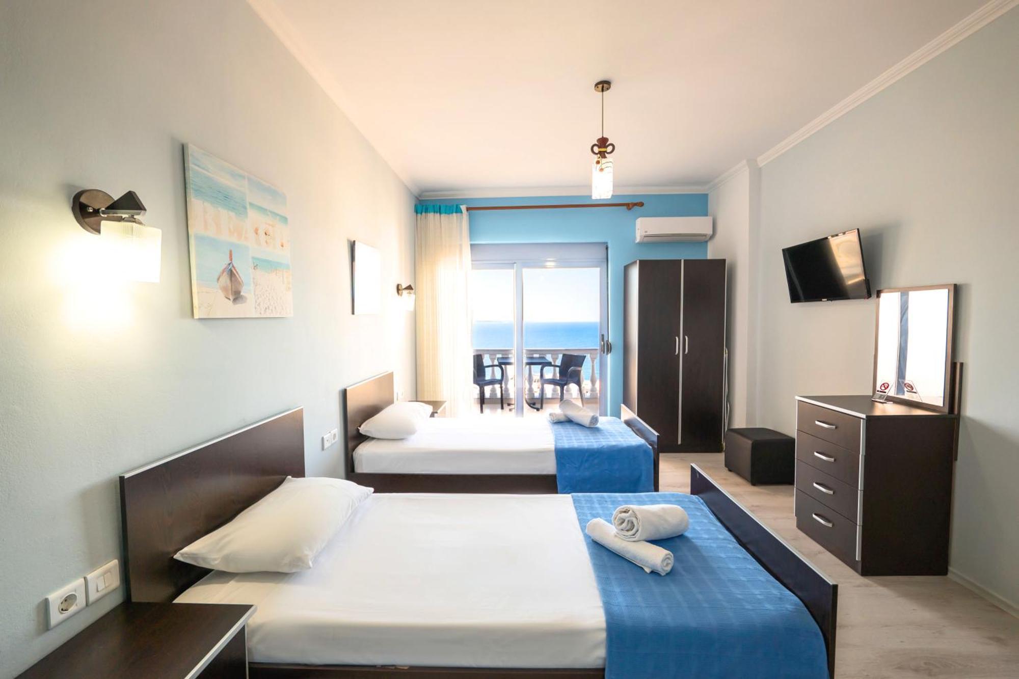 Keos Hotel Sarandë Esterno foto