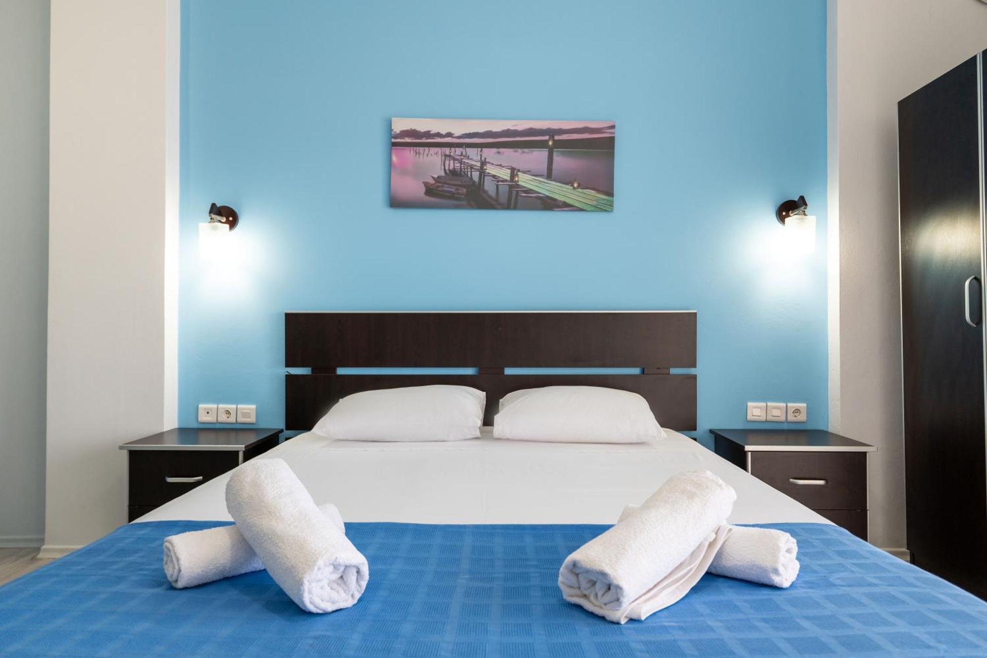 Keos Hotel Sarandë Esterno foto